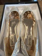 Badgley Mischka Gigi Ivory Embellished Pointed Toe Flat Shoes, Size 7.5