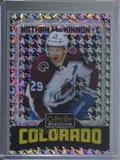 2024-25 O-Pee-Chee Platinum Retro Houndstooth 13/15 Nathan MacKinnon #R4 1fg6