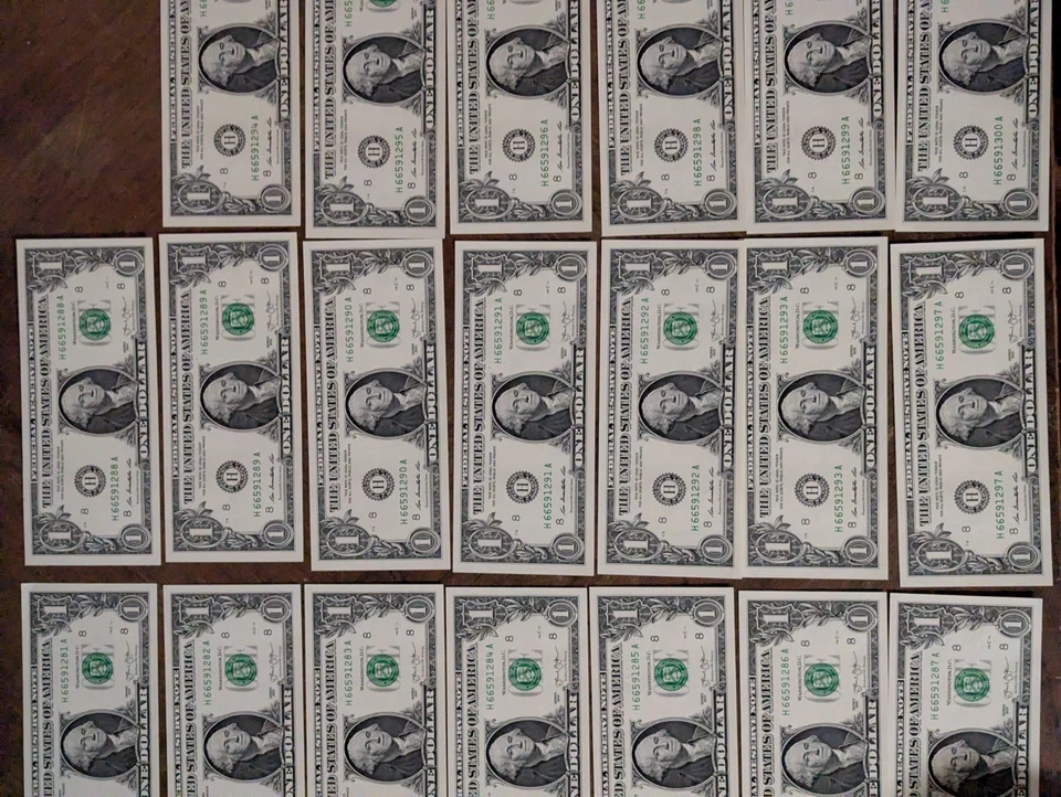 2013 $1 Dollar Bills with Consecutive Serial Numbers Lot Of 20 281-300 - Image 3 of 4