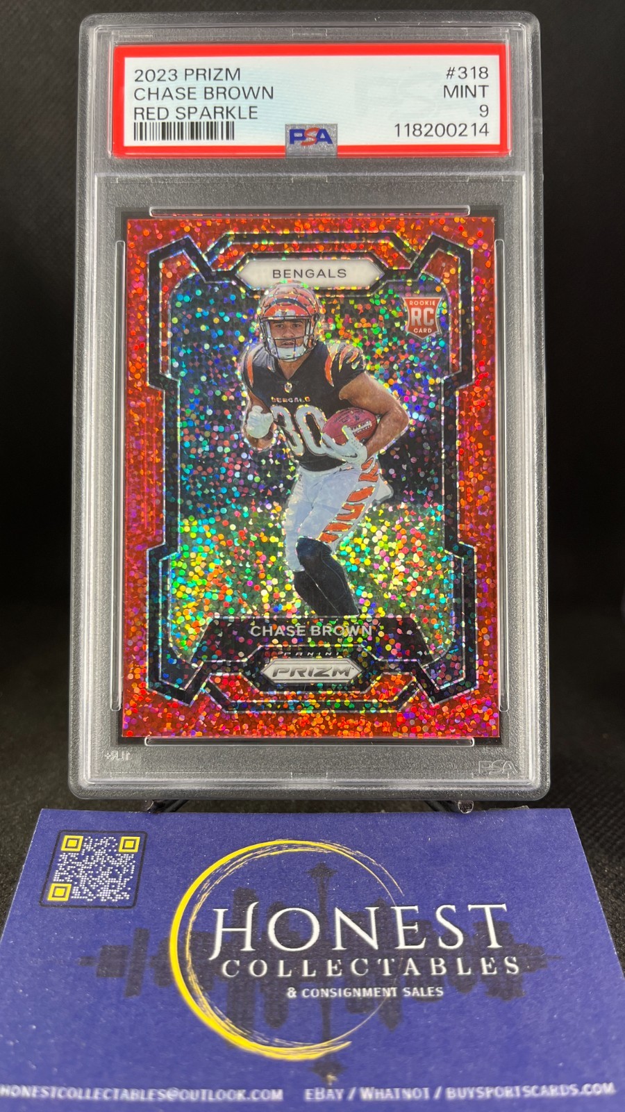Chase Brown (RC) Grade PSA 9 - 2023 Panini Prizm Red Sparkle Prizm Rookie #318