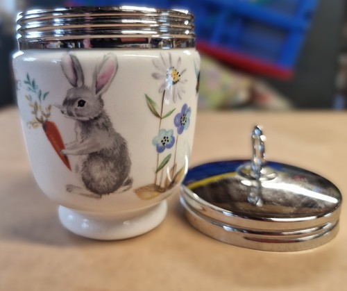 Royal Worcester A Skippety Tale King Size Egg Coddler, Rabbit & Hedgehog, 1970s (photo 2)