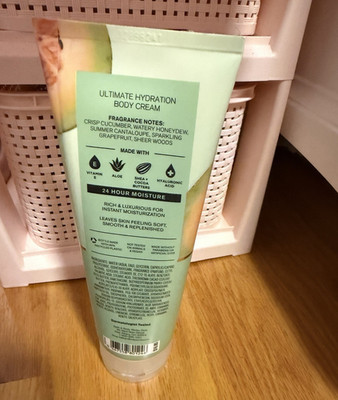 Bath & Body Works Cucumber Melon Ultimate Hydration Body Cream 8 oz