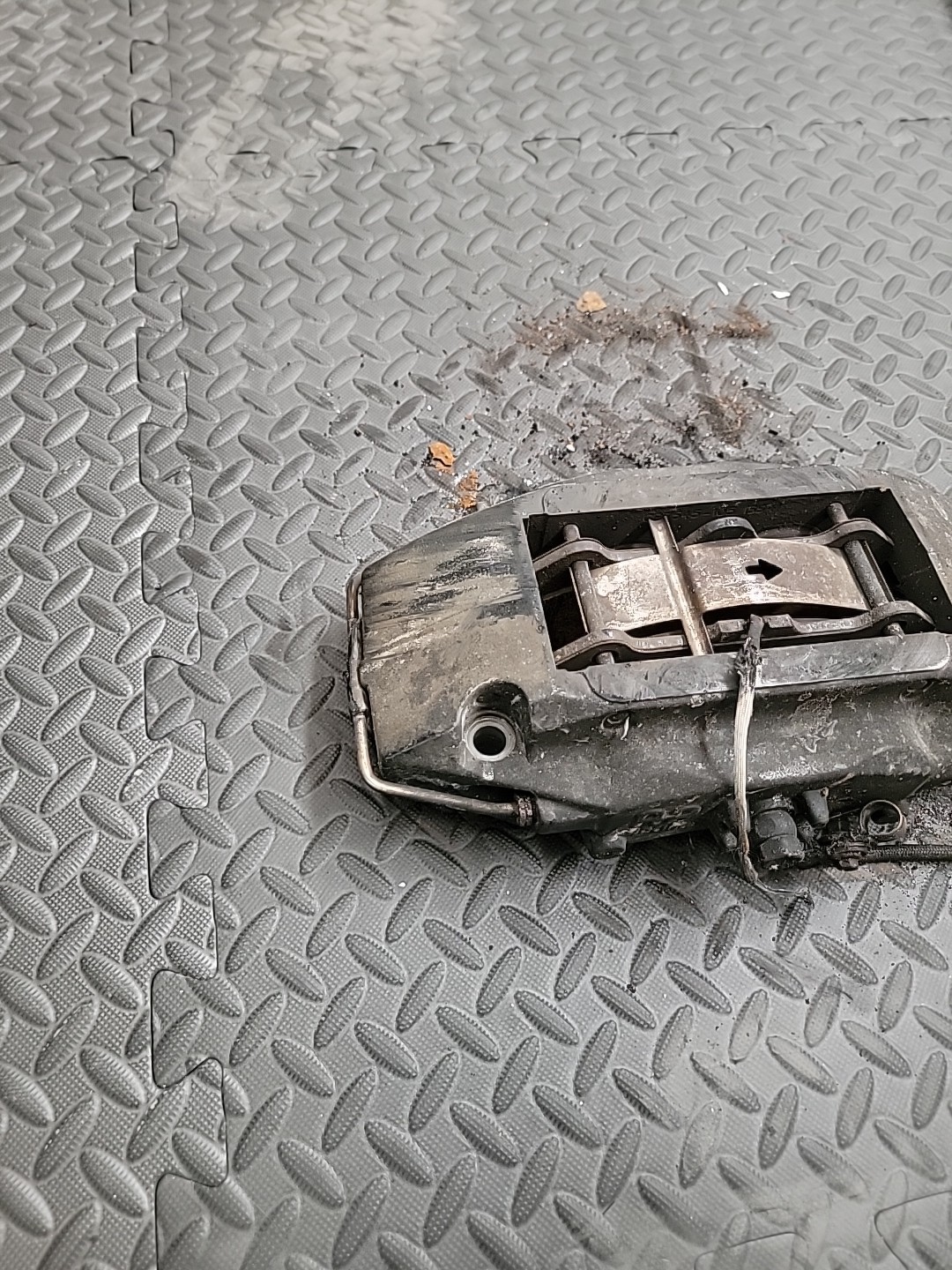McLaren 570gt 2017 Front Left Driver Side Brake Caliper 