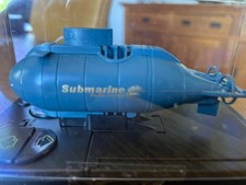 MINI RC U-BOOT in Klarsichtbox mit Fernsteuer...