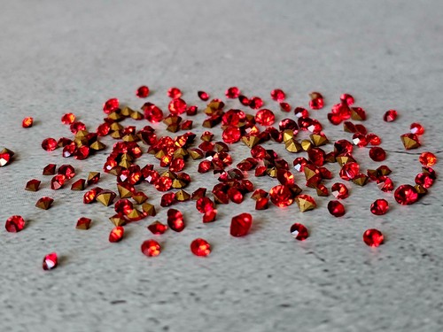 200 Vintage Ruby Red Faceted Loose Rhinestones .3 to .5mm With Gold Foil Backing