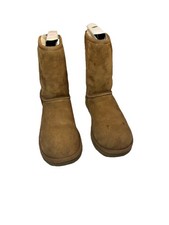 UGG Women's Classic Short II Boot Size 8 US - Chestnut