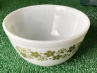 Pyrex Mixing Bowl 1.5 L #402 Green White Crazy Daisy Spring Blossom No Nicks