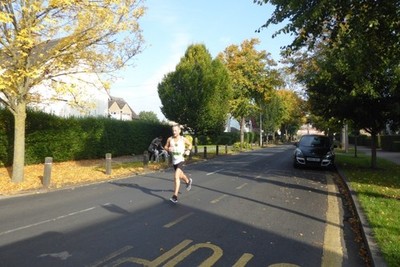 Photo 6x4 Runner on James Reckitt Avenue Kingston upon Hull A runner in t c2017