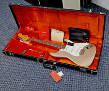 2025 Fender American Vintage II 1965 Stratocaster Chitarra elettrica con custodia! BELLO!