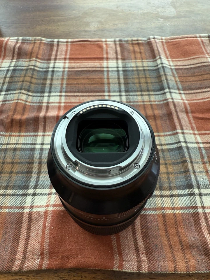 Lente artística Sigma 50 mm f/1,4 DG DN (Sony E) modelo 2023 con anillo de apertura Foto 3 de 3