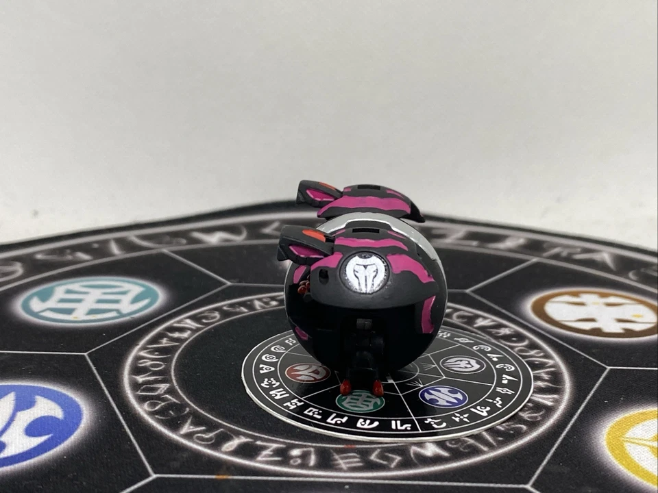 Bakugan Battle Brawlers B1 Darkus Dual Hydranoid Painted & Card Anime Accurate - Image 4 of 4