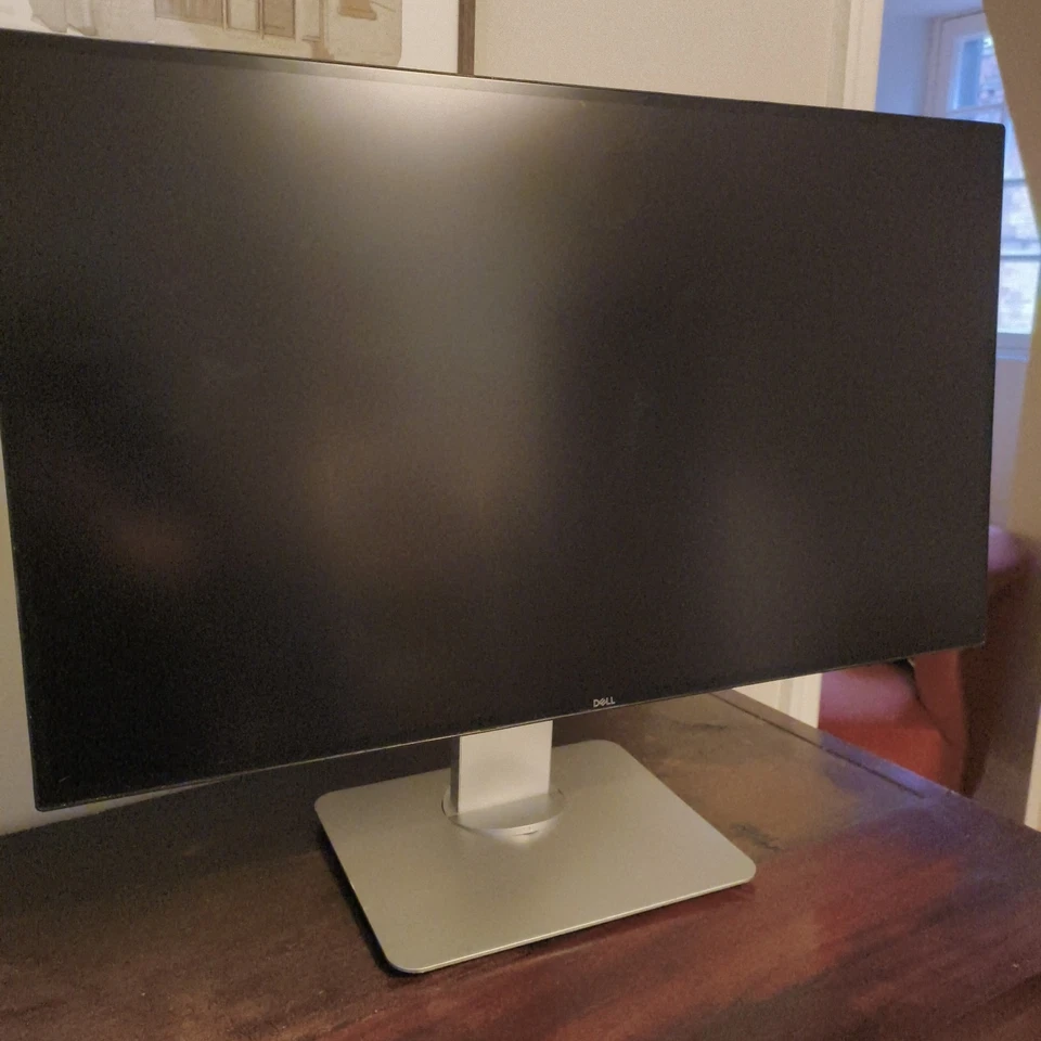 Grade B - Dell UltraSharp U2518D 25" QHD IPS LED Professional Monitor + Stand - Image 2 of 4