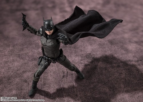 S.H.Figuarts Batman (THE BATMAN) The World's Greatest Detective Store exclusive - Picture 5 of 14