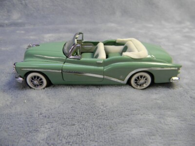 Franklin Mint - 1:43 - Lot avec 12 miniatures plus 2