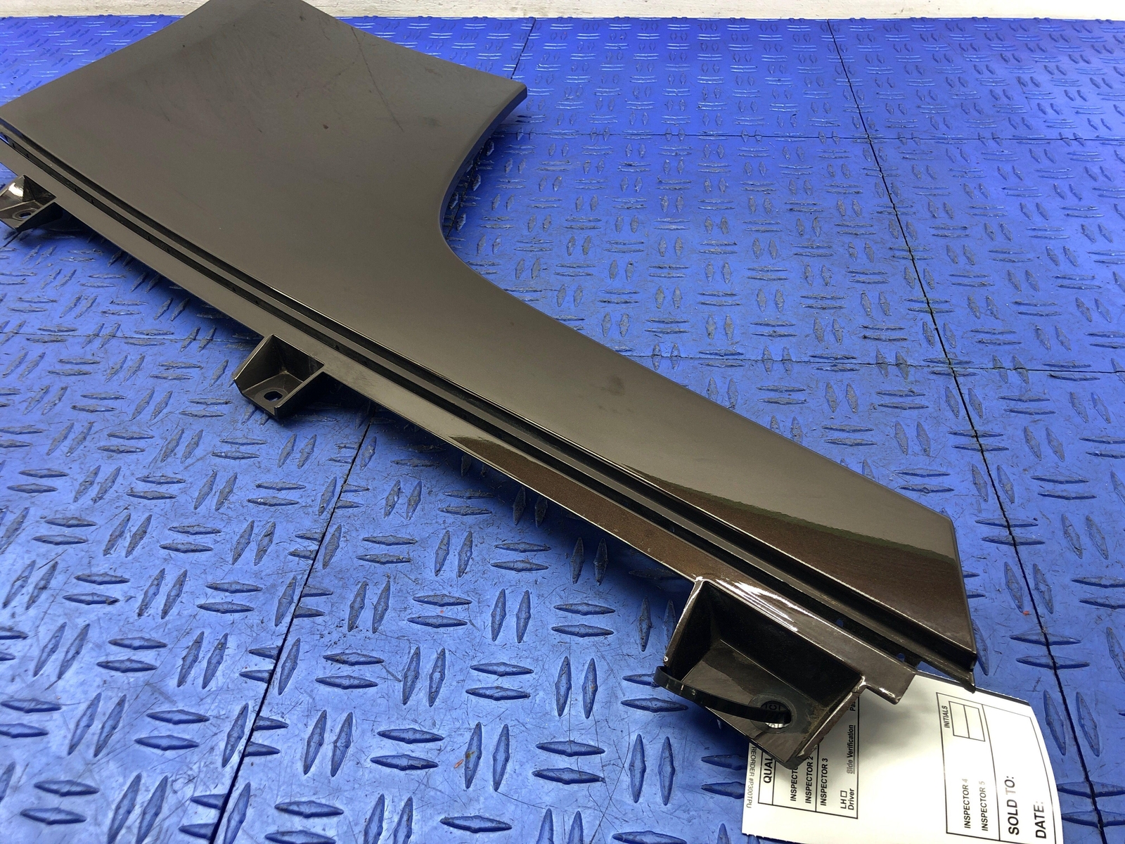 2011-2015 AUDI R8 CONVERTIBLE RIGHT LOWER QUARTER PANEL TEAK BROWN 427809383