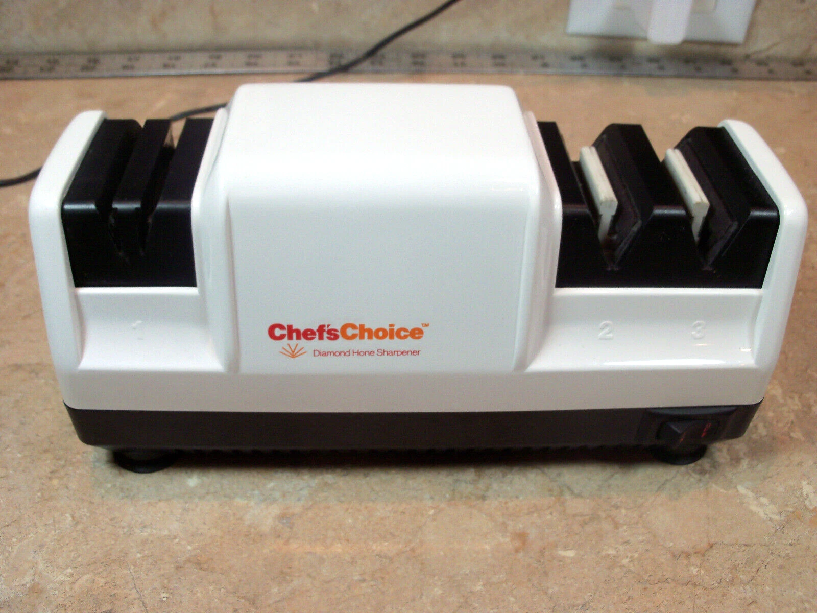 Chef's Choice DIAMOND HONE Knife Sharpener Model 100 - 3 Stage Sharpener