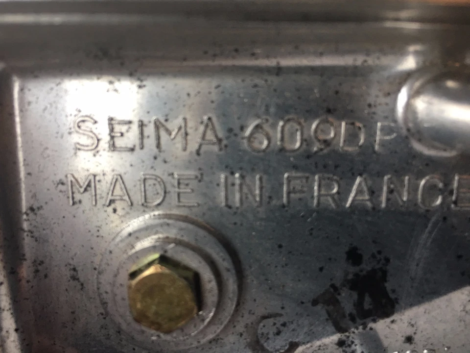 Renault Alpine A310 12 Soporte Bombilla Trasera Derecha Seima 699GD Nuevo Genuino Foto 3 de 3