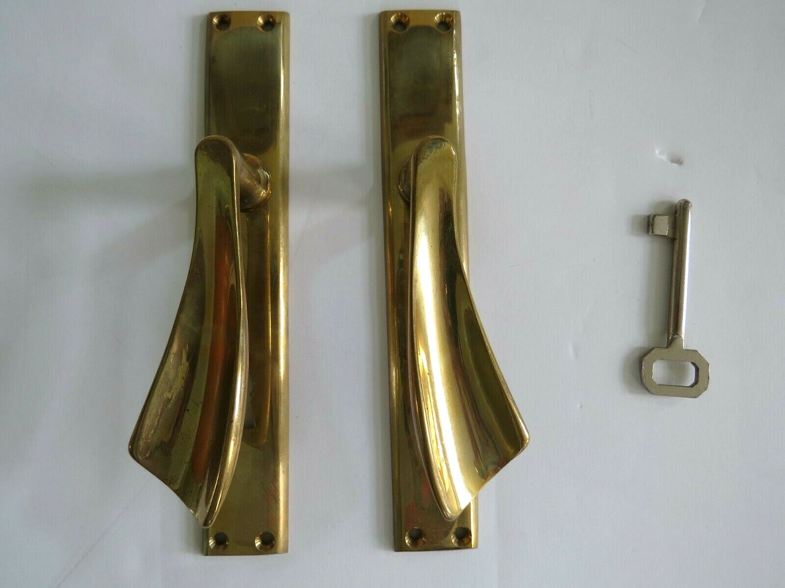 Retro Vintage Privacy Door Lever with Skeleton Key Design-image