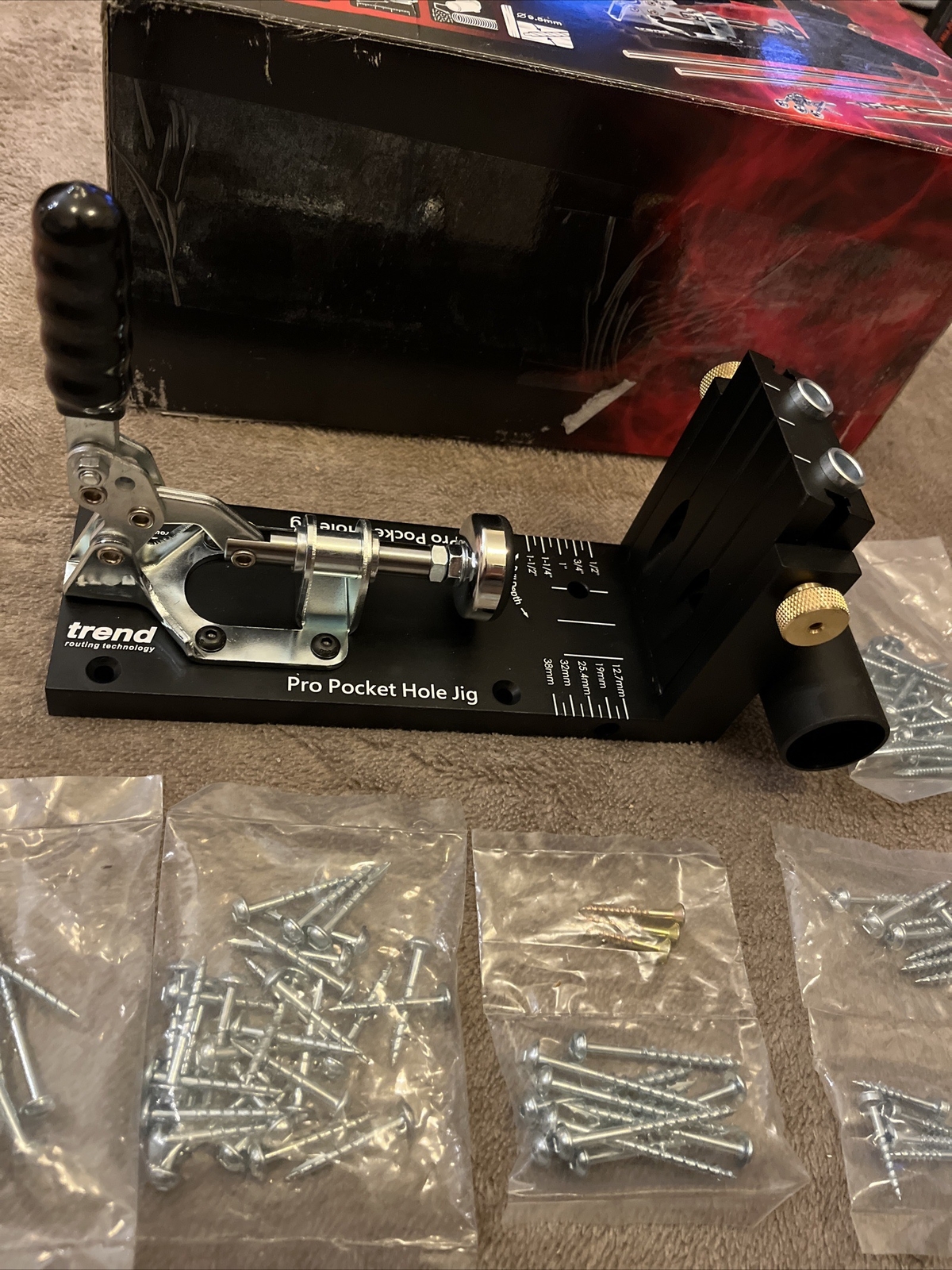 TREND ROUTING PRO POCKET HOLE JIG PH/JIG/AK + 200 X 8mm X 50mm SCREWS