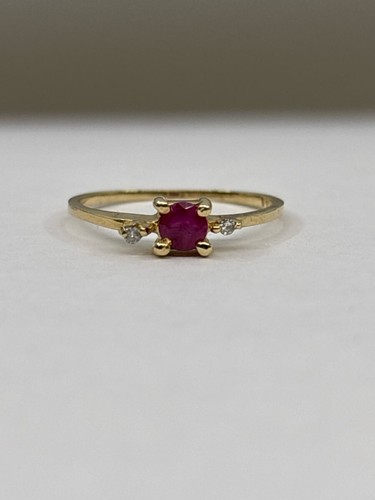 10K Yellow Gold APX 1/5 CTW Round Ruby Diamond Ring Sz 5.75 (KN1031452)