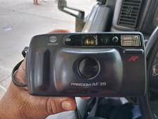 Minolta Freedom AF 35 AF35 35mm Film Camera Point Shoot, Black