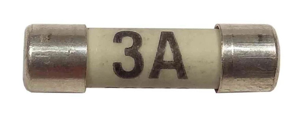 Fuse 3A BS646 Dencon Accessories SM3