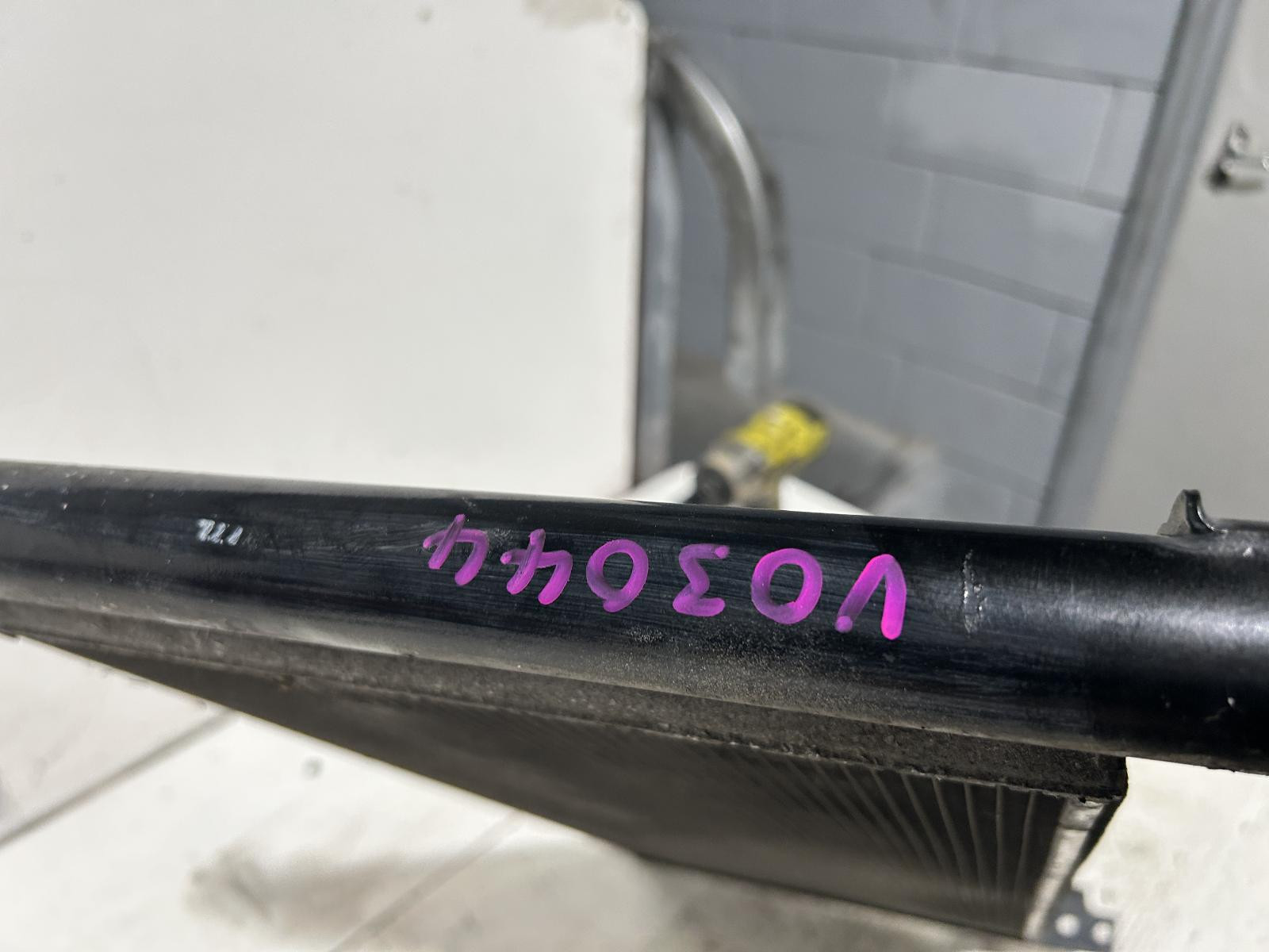 Lexus CT200h A/C Condenser ZWA10 12/2010-2020 - thumbnail 3