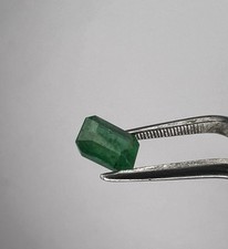 NATURAL EMERALD 0.92 carats, 5x7mm PRECIOUS STONE