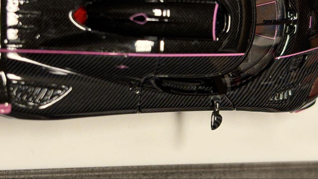 vmb 1/64 ケーニグセグ one:1 カーボン/ピンク VMB 1/64 Koenigsegg One:1 Carbon/Pink Resin Model, Used