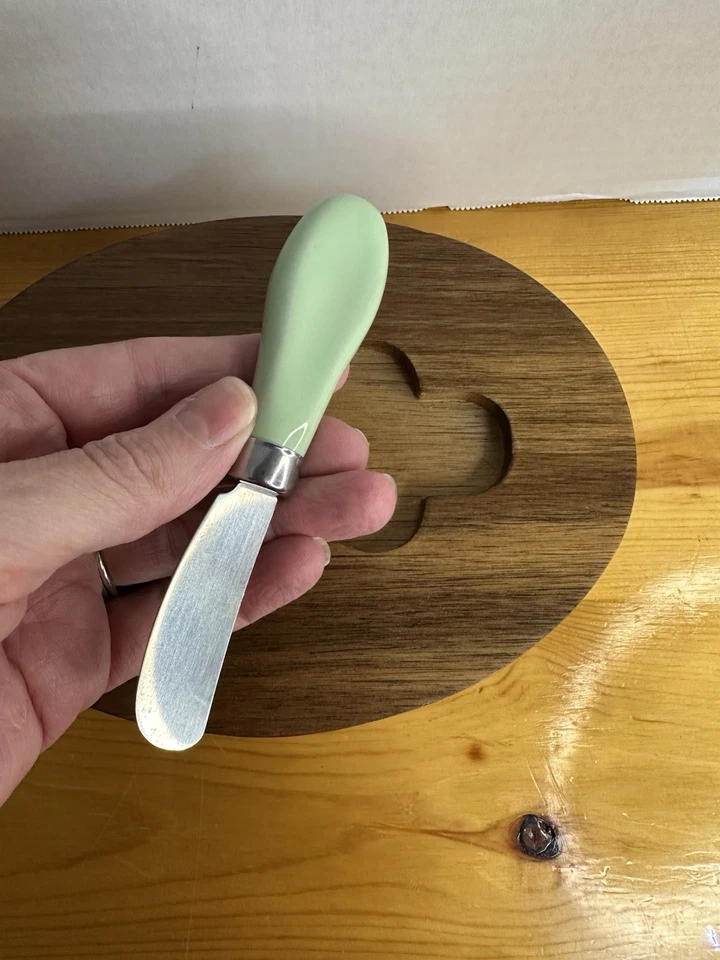 Hermoso Plato de Mantequilla Mujer Prado Pionero Pintado con Tapa de Madera y Cuchillo para Servir Foto 4 de 4