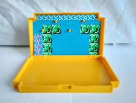 Nintendo Super Mario Bros Pin Mascot Famicom Case Set By Banpresto 2004
