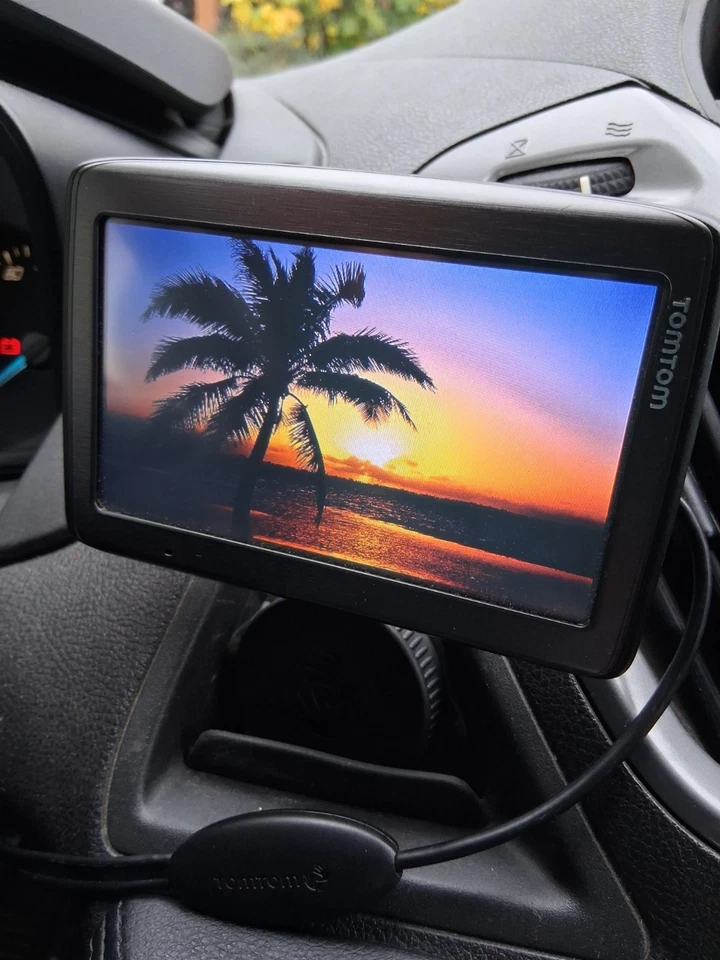 Navi Tomtom 4EQ50 Z1230 - Bild 2 von 4
