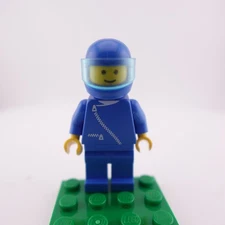 LEGO Blue Classic Space Astronaut Minifigure w/Trans Blue Visor Helmet