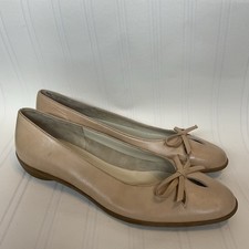 Salvatore Ferragamo Zapatos planos de ballet de cuero bisque tostado con arco talla 8,5AA