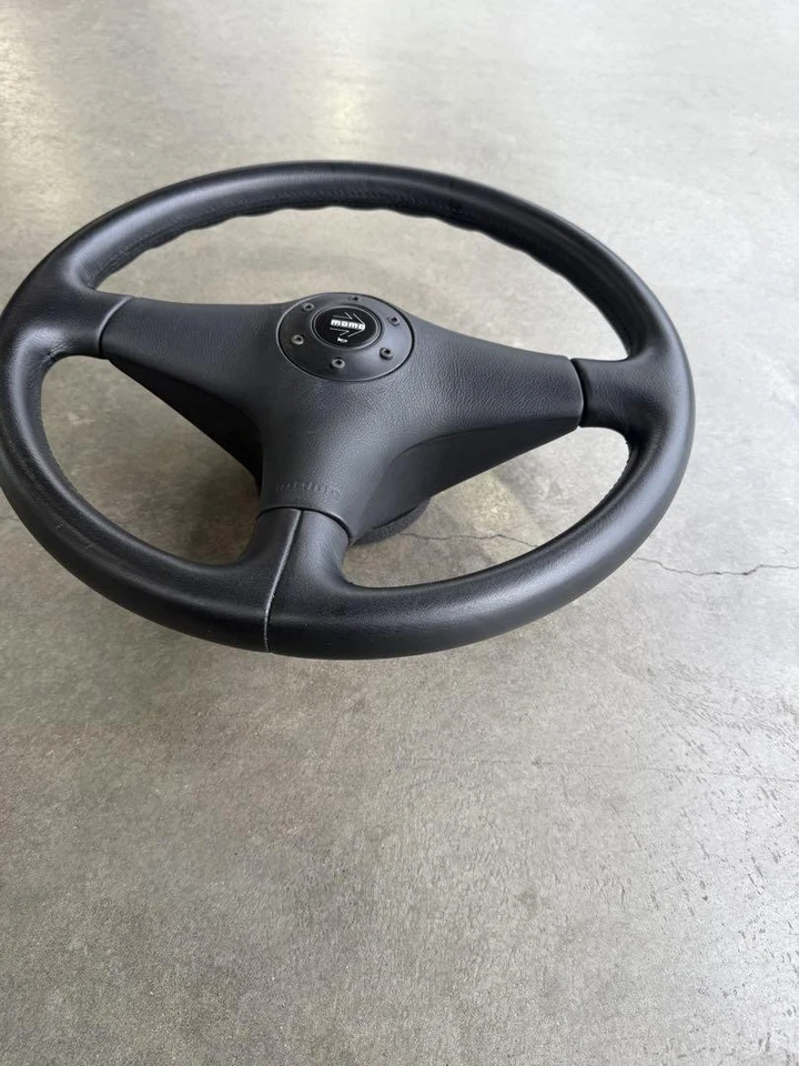 Volante MAZDA RX7 FD3S MOMO Buen Estado JDM Foto 4 de 4