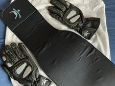 Motorradhandschuhe & Nierengurt