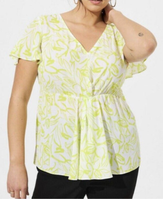 NWT Torrid 0 Georgette Twist Front Short Flutter Sleeve Top Neon Green Size L 12