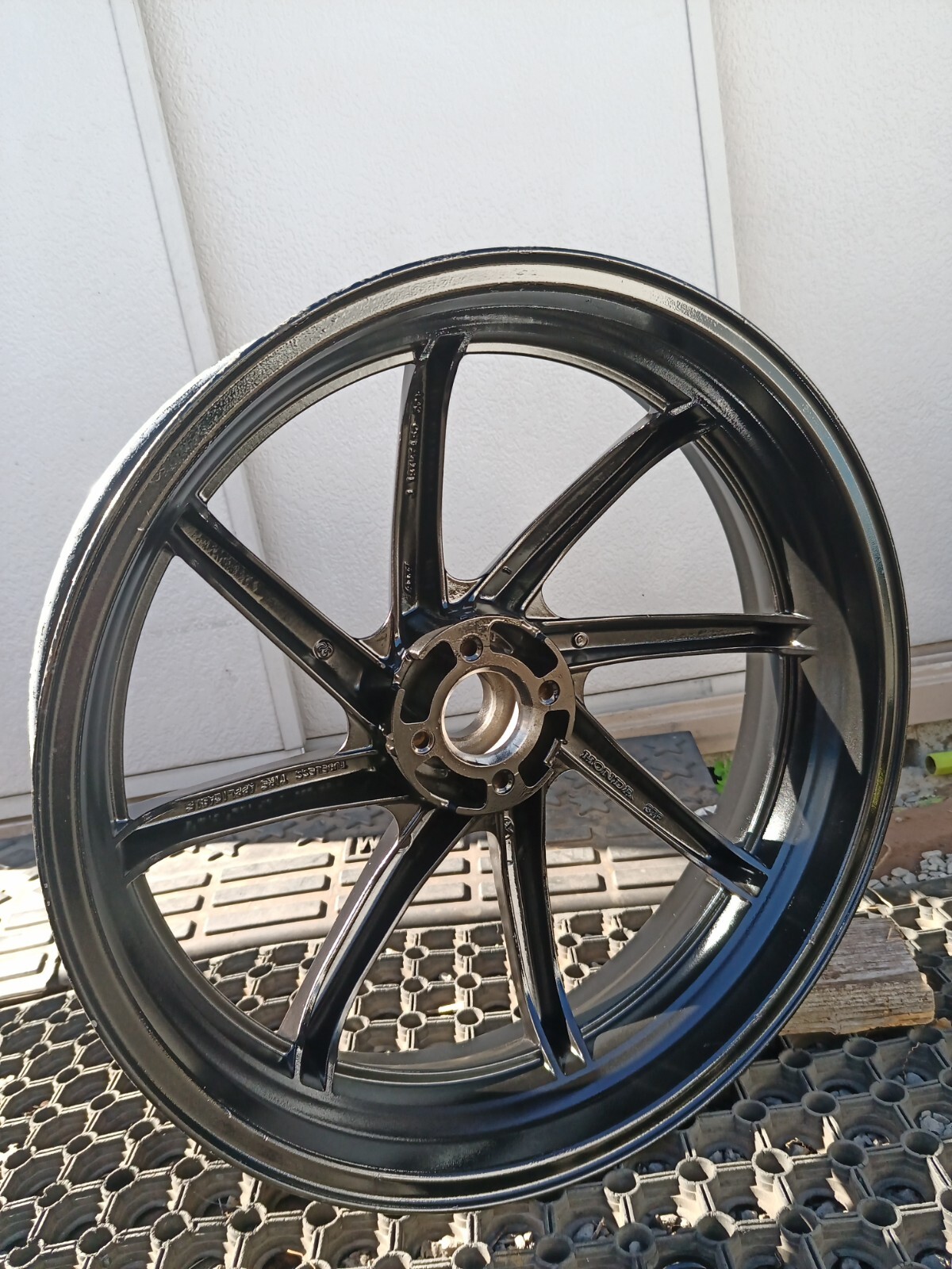 Picture 12 of 24