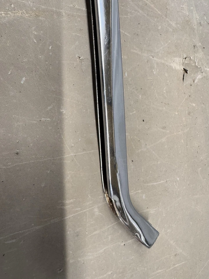 1965 1966 Impala 1/4 Glass Rear Window Trim Grand Prix Bonneville Wildcat 88 98 - Image 4 of 4