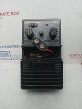 Arion Stereo Chorus / Vibrato SCH-Z Guitar Effect Pedal missing batt cover, knob