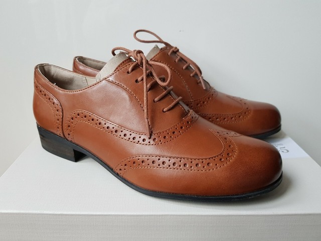 clarks hamble oak tan