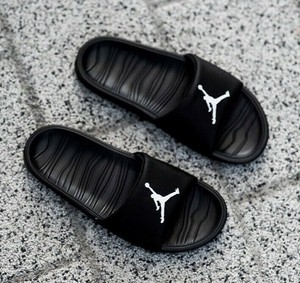 jordan break slide ar6374