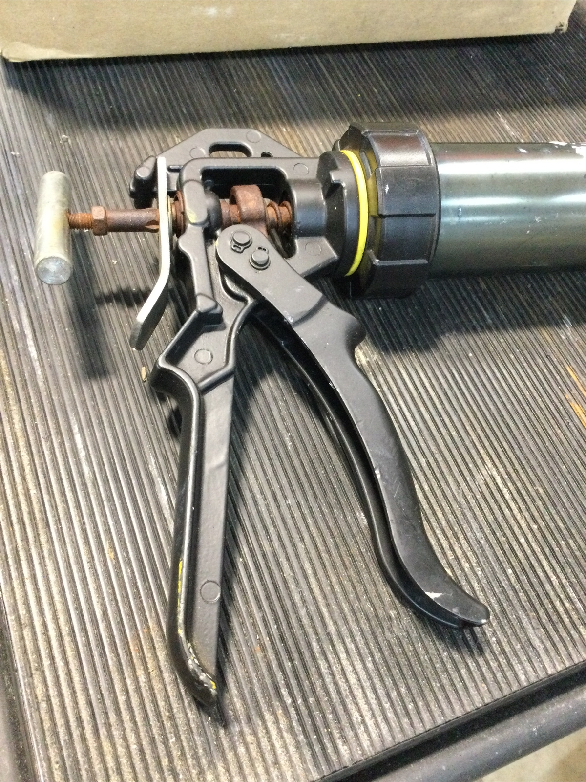 1 NEWBORN Caulk Gun, Bulk/Sausage Packs eBay