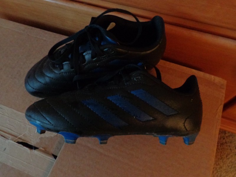 Youth 1 1/2 Adidas Soccer cleats