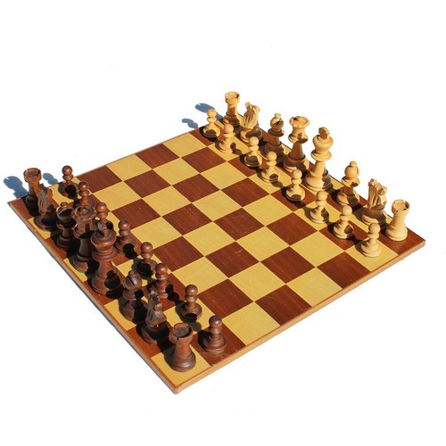 Jeu d'échecs vintage pièces en bois + échiquier LARDY International - Picture 2 of 12