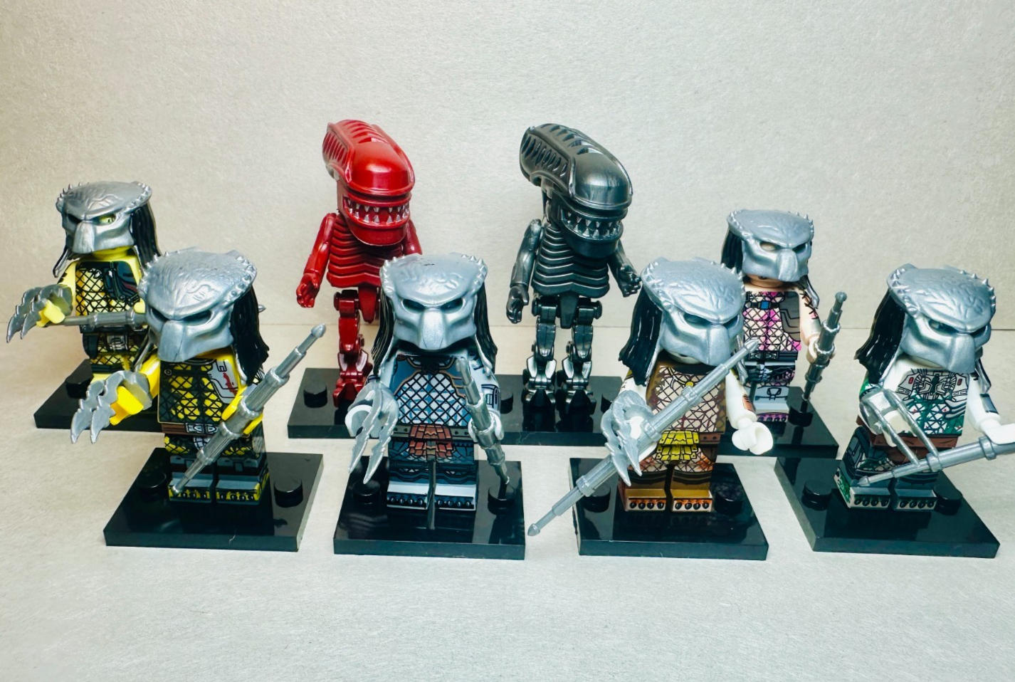 Custom Lego Sci-Fi Horror Alien & Predator Minifigures 8 Pack