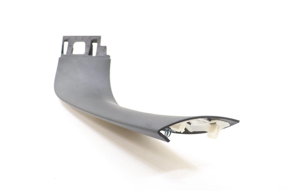 Отделочная панель ворот 2022 BMW X5 - Изображение 3 из 4