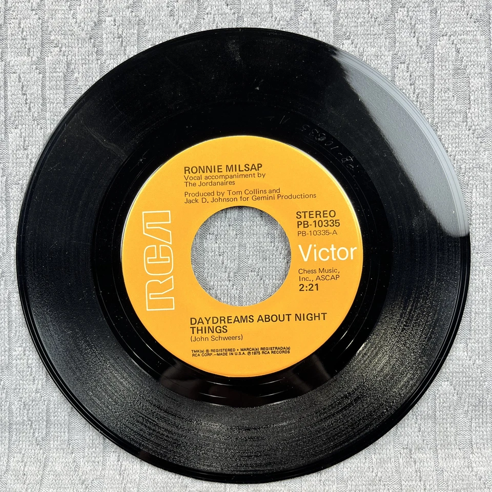 Vintage 45 RPM record Ronnie Milsap, RCA records country western rhythm blues - Image 4 of 4