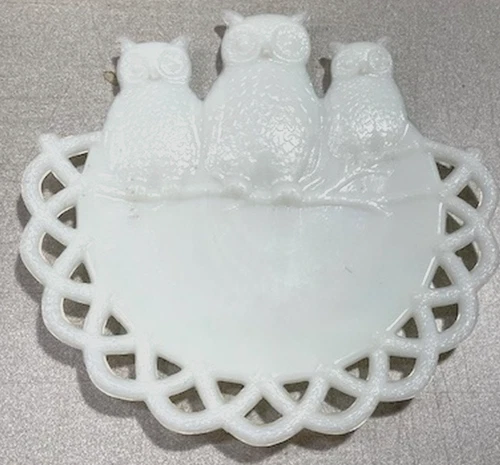 Vintage Antique Westmoreland 3 Owls in Tree Plate Milk Glass 7.38" W Lace Edge