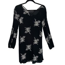 Xhilaration Black with Embroidered Flowers Split Sleeve Gauzy Mini Dress Large